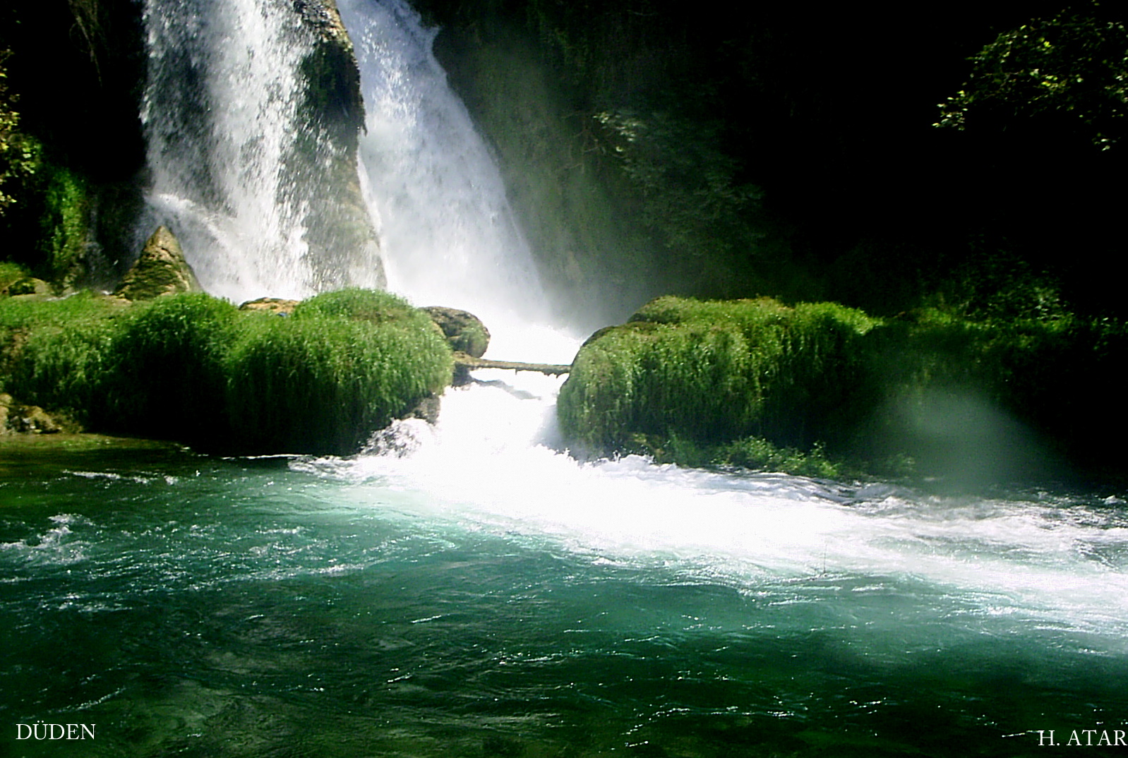 Обои для рабочего стола Duden Selalesi